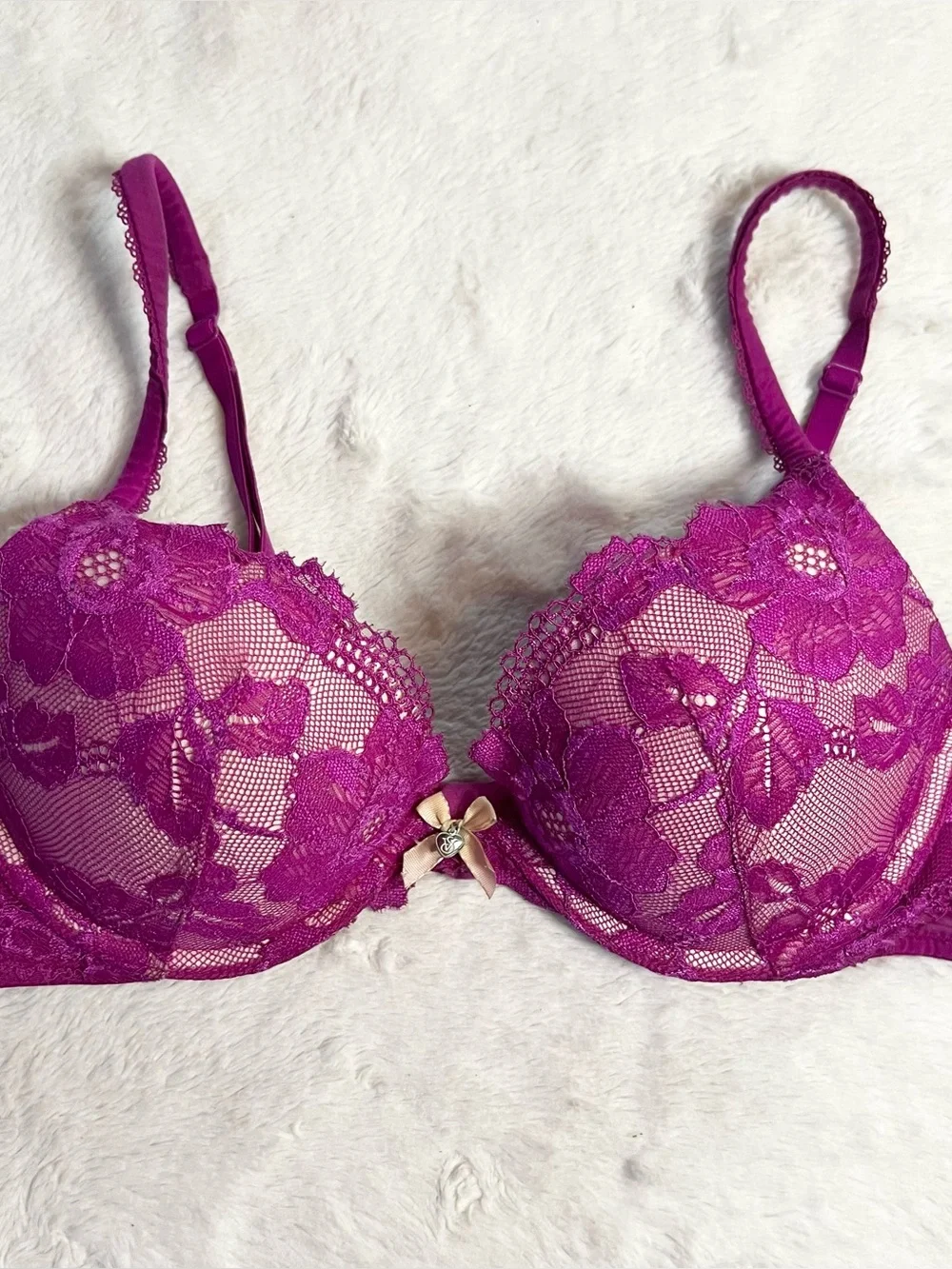 Body by Victoria Fuchsia Lace Push-Up Bra Size 34C